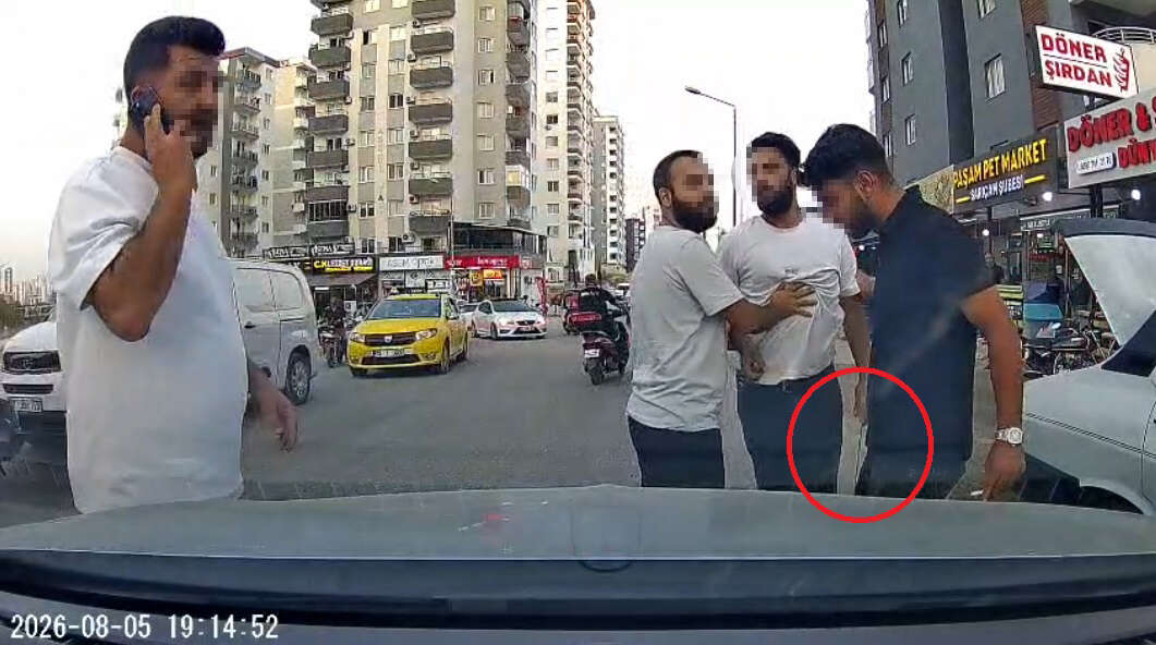 Yol verme tartışması kontrolden çıktı! Testereyle saldırmaya çalıştı 4